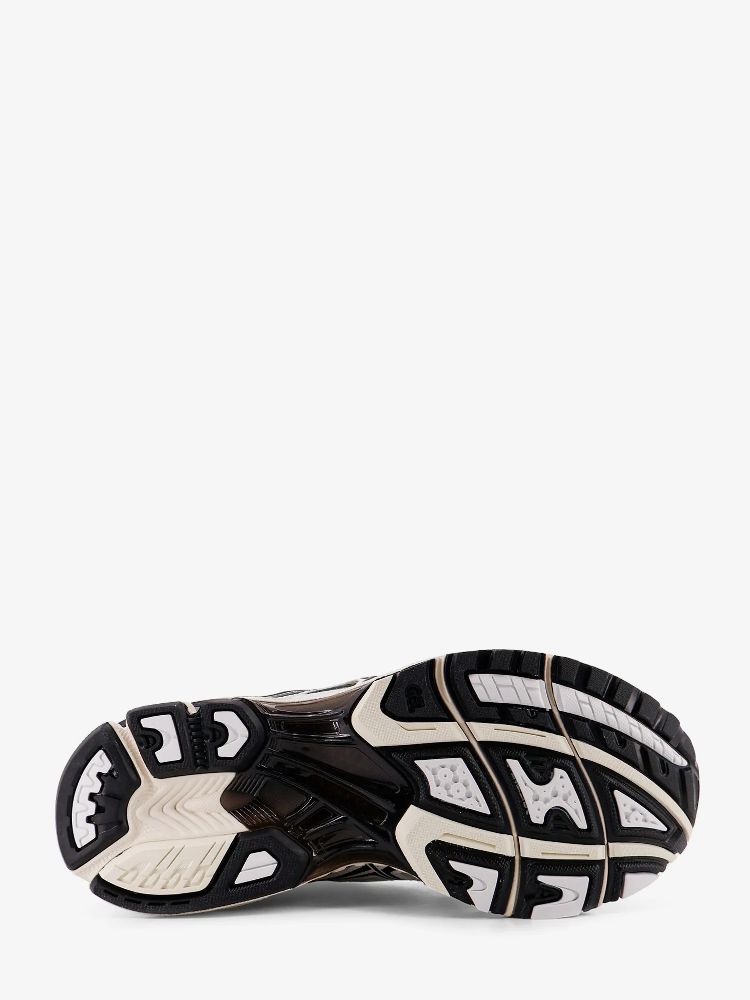 Gel Nimbus 10.1 mesh sneakers with logo on the side - Image 4