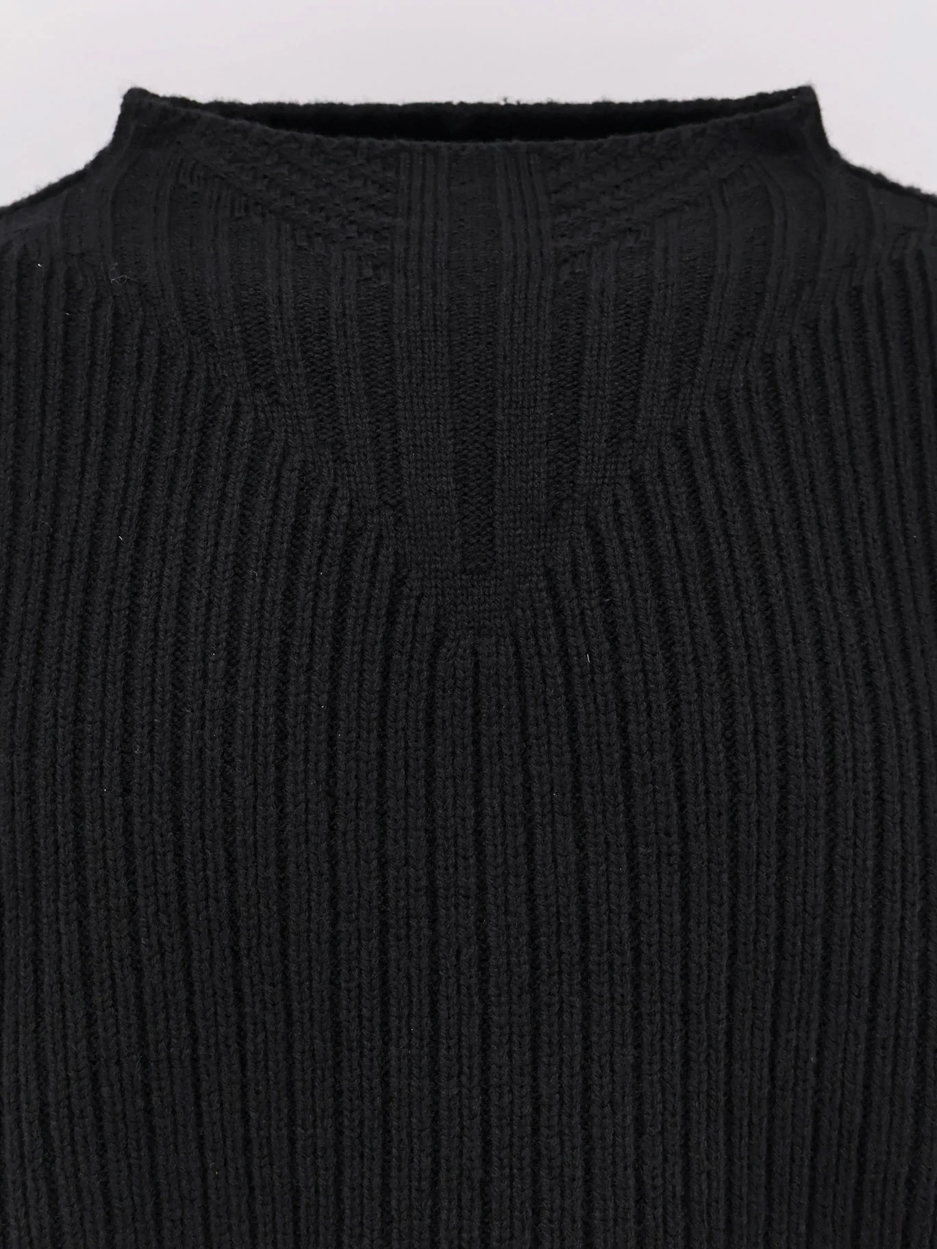 Fisherman Round Neck virgin wool sweater - Image 5